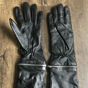Leather gloves